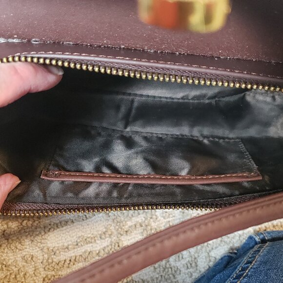 Tomato Potato Baguette Style Shoulder Handbag Brown with Gold Accents 11"x5"x4" - Picture 13 of 14